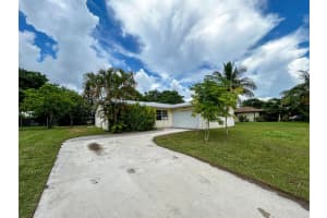 106 Nw Curtis Street, Port Saint Lucie