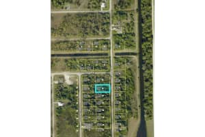 636 Naples Avenue, Lehigh Acres, FL 33974 - MLS#R11122599