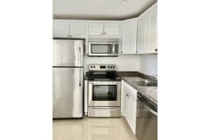 251 Brighton F, Boca Raton