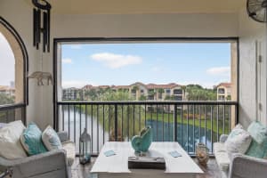 200 Uno Lago Drive 402, Juno Beach, FL 33408 - MLS#R11122606