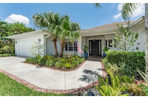 900 White Tail Avenue SW, Vero Beach, FL 32968 - MLS#R11122682