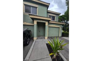 280 Crestwood Circle N 206, Royal Palm Beach