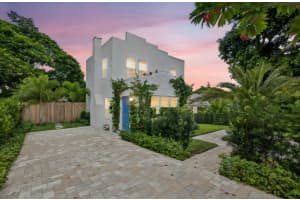 825 34th Street, West Palm Beach, FL 33407 - MLS#R11122728