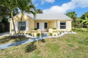 727 S Lake Drive, Lantana, FL 33462 - MLS#R11122771
