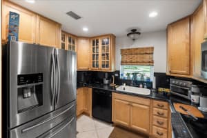 18 Vista Palm Lane 101, Vero Beach, FL 32962 Sold 10/20/25