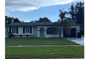 319 NE Camelot Drive, Port Saint Lucie, FL 34983 - MLS#R11122852