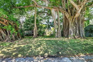 523 S M 1 Street 1, Lake Worth Beach, FL 33460 Sold 02/10/26