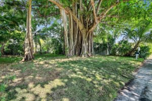 523 S M 1 Street 1, Lake Worth Beach, FL 33460 Sold 02/10/26