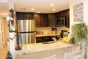 1548 SE Royal Green Circle M-207, Port Saint Lucie, FL 34952 - MLS#R11123077