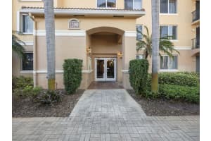 1200 Scotia Drive 404, Hypoluxo, FL 33462 - MLS#R11123130