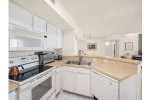 1200 Scotia Drive 404, Hypoluxo, FL 33462 - MLS#R11123130