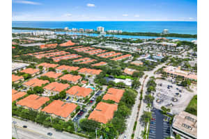 112 Lighthouse Circle J, Tequesta