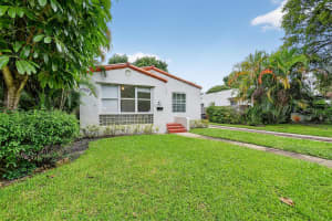 2817 Poinsetta Ave Avenue, West Palm Beach, FL 33407 - MLS#R11123257