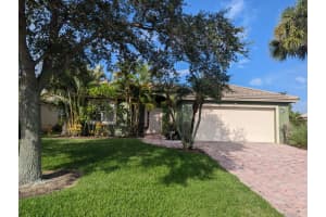 601 NW Waverly Circle, Port Saint Lucie, FL 34983 - MLS#R11123263