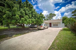 2346 Caroma Lane, West Palm Beach, FL 33415 - MLS#R11123268
