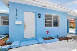1249 W 7th Street, Riviera Beach, FL 33404 - MLS#R11123277