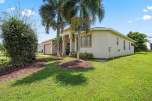 1092 SW Majorca Avenue, Port Saint Lucie, FL 34953 - MLS#R11123284
