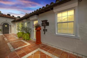 250 Worth 4 Avenue 4, Palm Beach, FL 33480 - MLS#R11123362