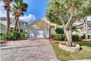 121 Hamilton Terrace, Royal Palm Beach