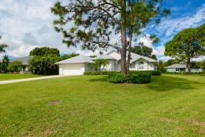 311 SE Fisk Road, Port Saint Lucie, FL 34984 - MLS#R11123544