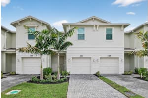 303 SE Crossoak Lane, Port Saint Lucie, FL 34984 - MLS#R11123583