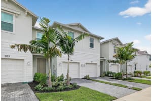 305 SE Crossoak Lane, Port Saint Lucie, FL 34984 - MLS#R11123587