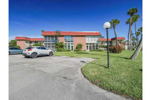 6 Vista Palm Lane 202, Vero Beach