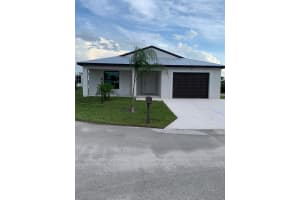 2 Quito, Fort Pierce, FL 34951 - MLS#R11123693
