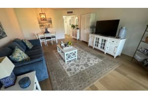 3661 Via Poinciana 113, Lake Worth, FL 33467 - MLS#R11123695