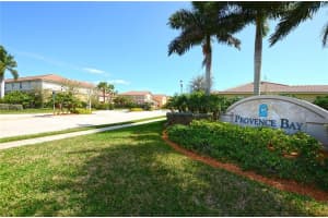 311 Versailles Lane, Vero Beach
