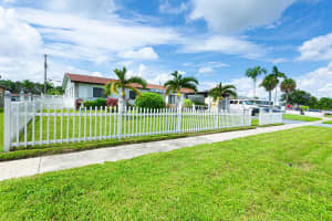 3709 Australian Court, West Palm Beach, FL 33407 Sold 10/17/25