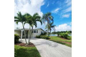 26 Orinco, Port Saint Lucie, FL 34952 - MLS#R11123749