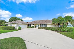 4 Cloister Circle, West Palm Beach, FL 33401 Sold 12/15/25