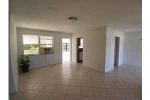 216 NE Prima Vista Boulevard, Port Saint Lucie, FL 34983 Sold 11/26/25