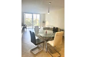 500 Executive Center Drive 5h, West Palm Beach