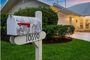 10690 SE Jupiter Narrows Drive, Hobe Sound, FL 33455 - MLS#R11123904