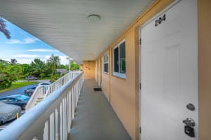 2121 NE 1st Court 204, Boynton Beach, FL 33435 - MLS#R11123916
