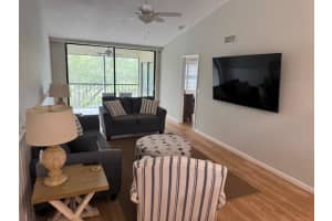 6928 Briarlake Circle 202, Palm Beach Gardens