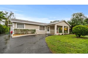 636 Snead Circle, West Palm Beach, FL 33413 Sold 10/24/25