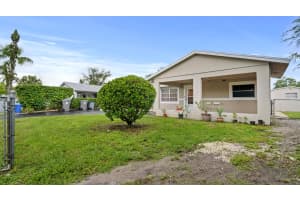 636 Snead Circle, West Palm Beach, FL 33413 Sold 10/24/25