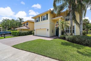 112 Hidden Hollow Drive, Palm Beach Gardens, FL 33418 - MLS#R11124067