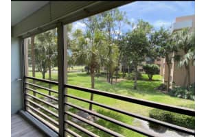 4700 Lucerne Lakes Boulevard 207, Lake Worth