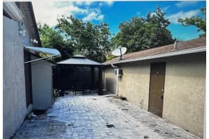 2403 Oswego Avenue, West Palm Beach, FL 33409 - MLS#R11124144