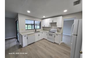 427 SE Galleon Lane, Port Saint Lucie, FL 34983 - MLS#R11124162