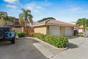 271 Old Meadow Way, Palm Beach Gardens
