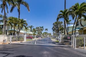 117 Barefoot Cove, Hypoluxo, FL 33462 - MLS#R11124236