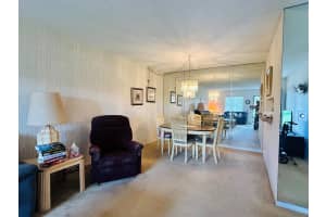 6489 Chasewood Drive D, Jupiter, FL 33458 Sold 10/30/25