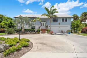 216 SE Flamingo Avenue, Stuart, FL 34996 - MLS#R11124301