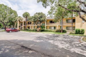 1104 Meadows Circle 1104, Boynton Beach