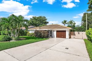 817 S Lake Drive, Lantana, FL 33462 Sold 10/17/25